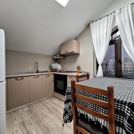 Old Olive تيرانا