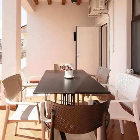 بيت ضيافة Old Olive تيرانا