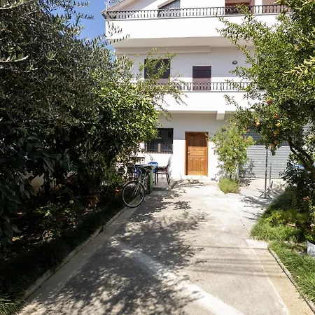 Old Olive بيت ضيافة 4*