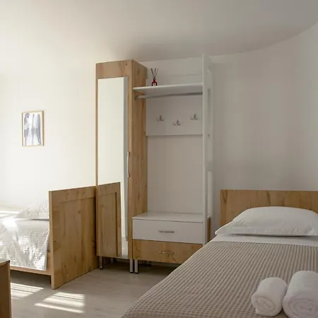 Old Olive Affittacamere Tirana