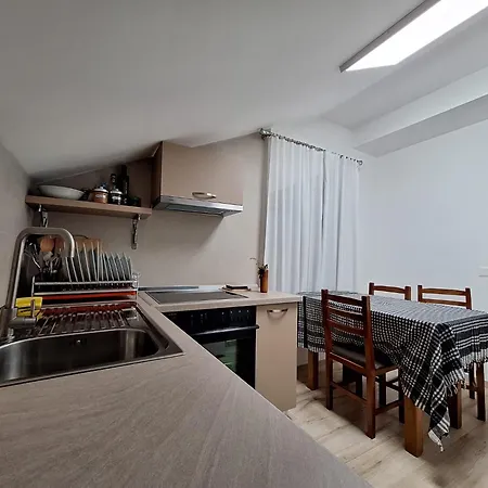 Old Olive 4* 地拉那