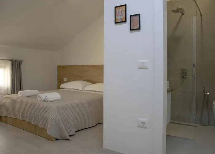 Old Olive Gasthuis Tirana